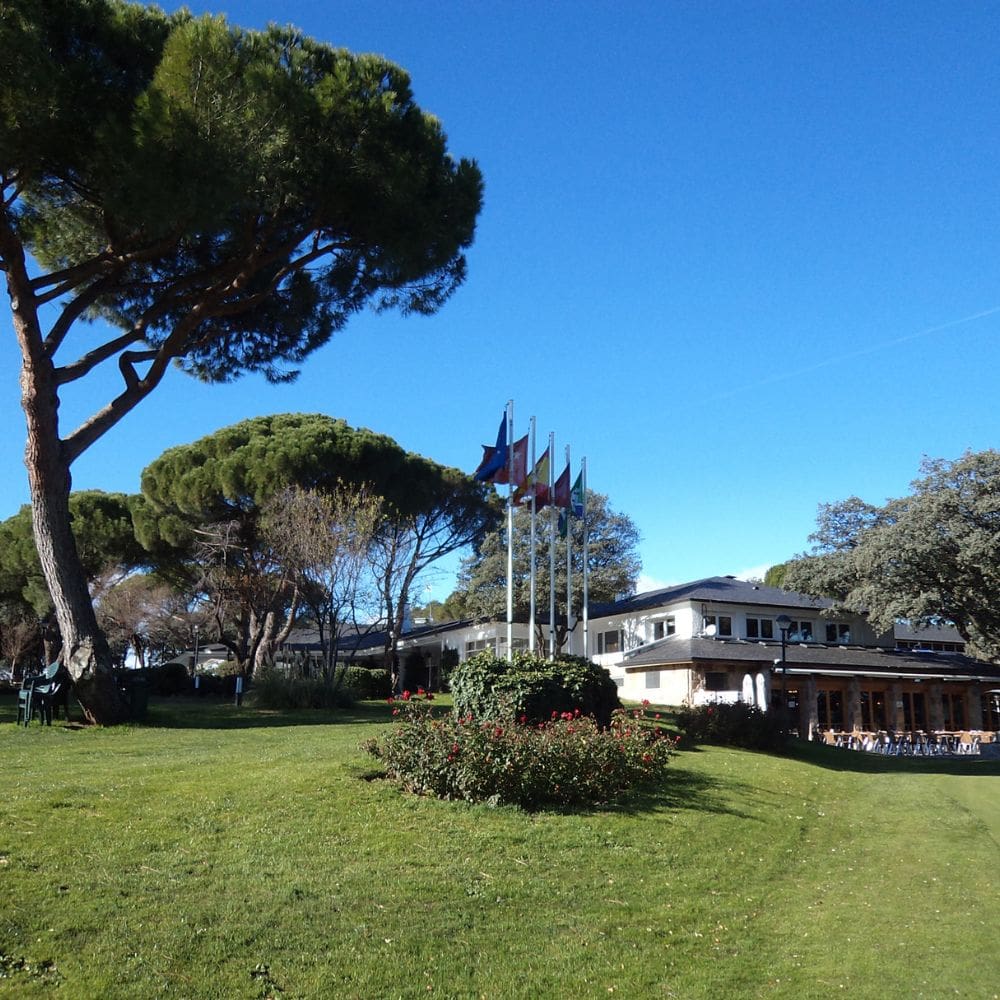 Club de Campo Villa-Clubs Privados Alto Standing-Milla de oro-Madrid-2